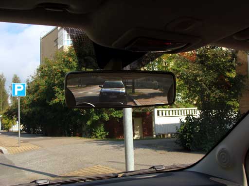 N&auml;kym&auml; peruutuspeilist&auml;