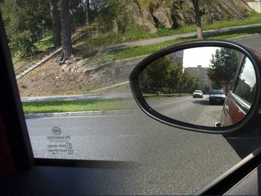 N&auml;kym&auml; sivupeilist&auml;