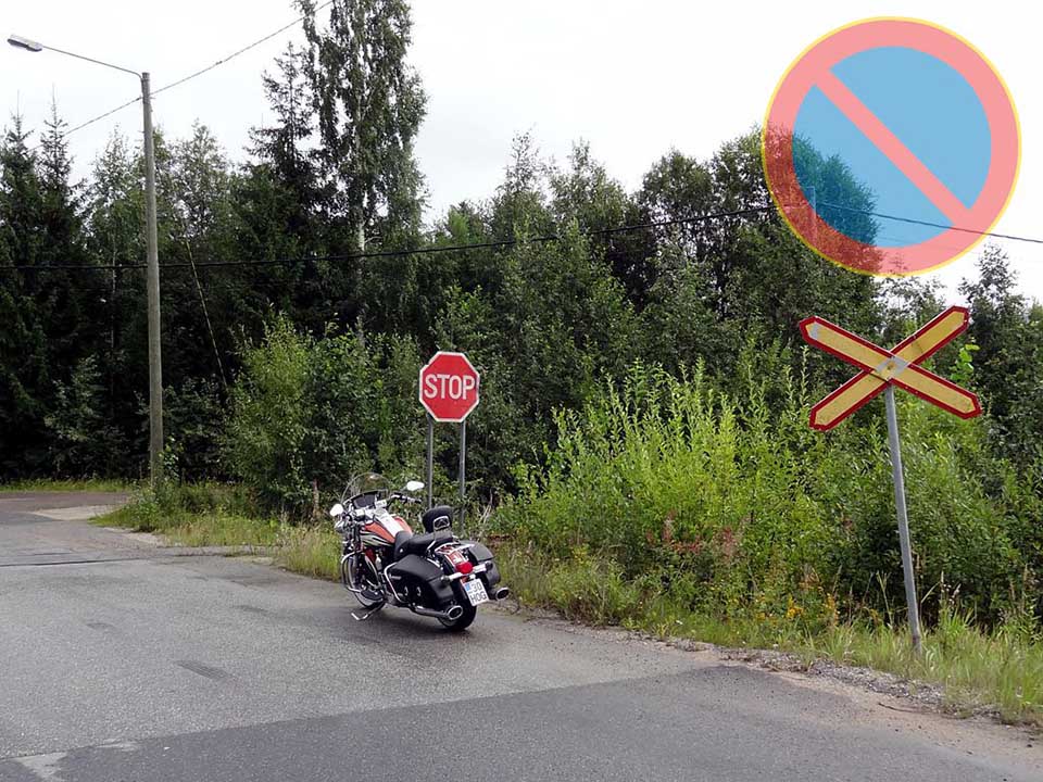 kielletylle alueelle pysäytetty moottoripyörä