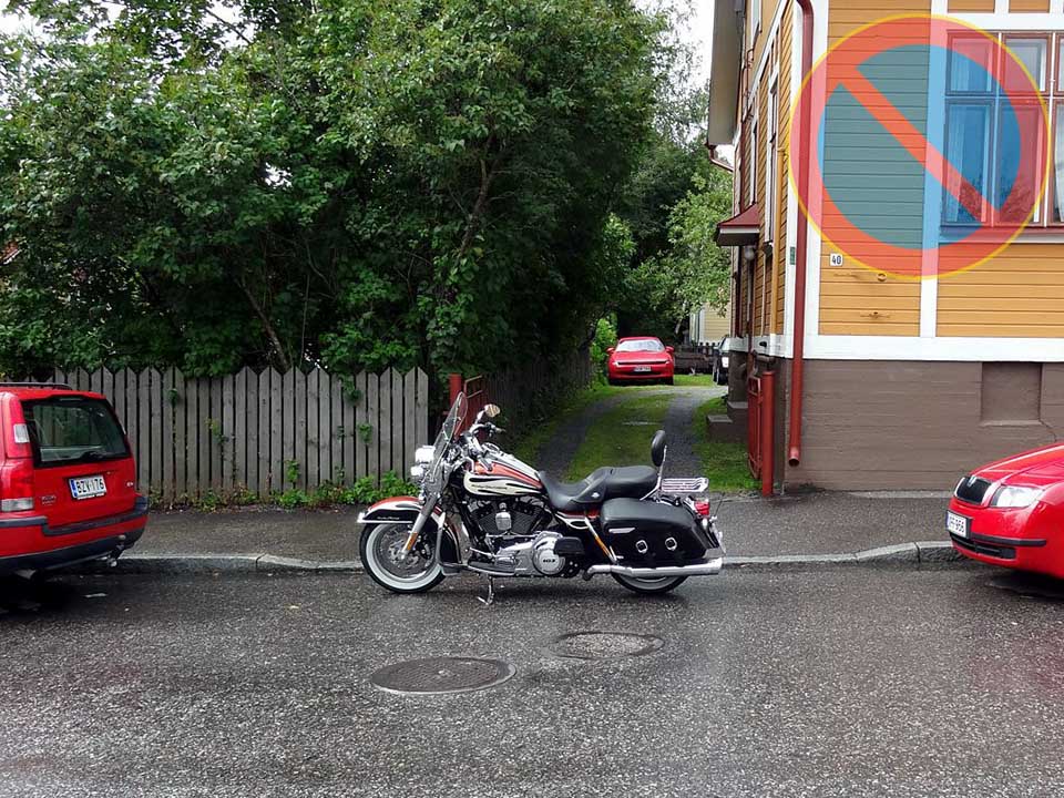 kielletylle alueelle pysäytetty moottoripyörä