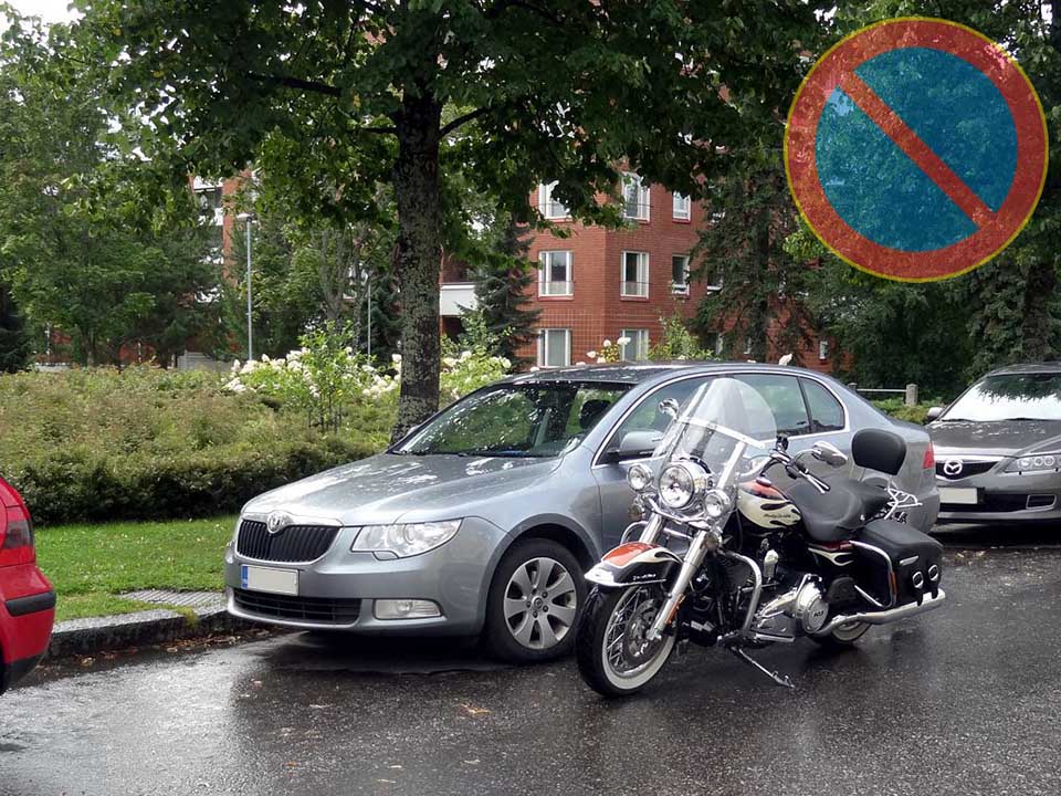 kielletylle alueelle pysäytetty moottoripyörä