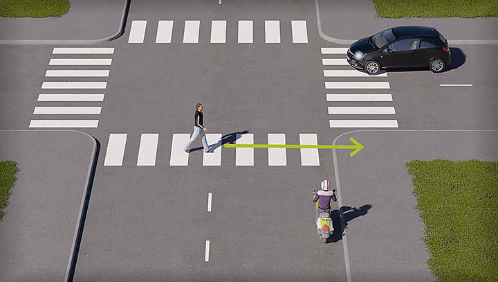 mallinnettu liikennetilanne; jalankulkija on ylittämässä suojatietä, jota mopoilija lähestyy